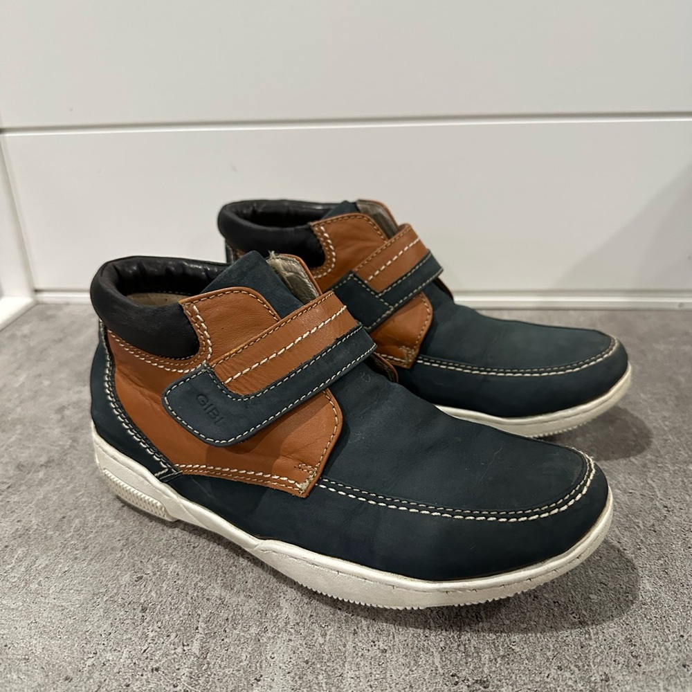 Leather Navy and Brown Unisex Soft Hook-and-Loop Closure Sneakers Size 38